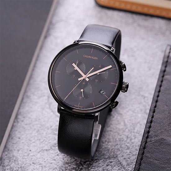 Elevate your style with the Calvin Klein K8M274CB Watch featuring a round case shape, 43mm diameter, 13mm thickness, and sleek stainless steel construction in a sophisticated black color.