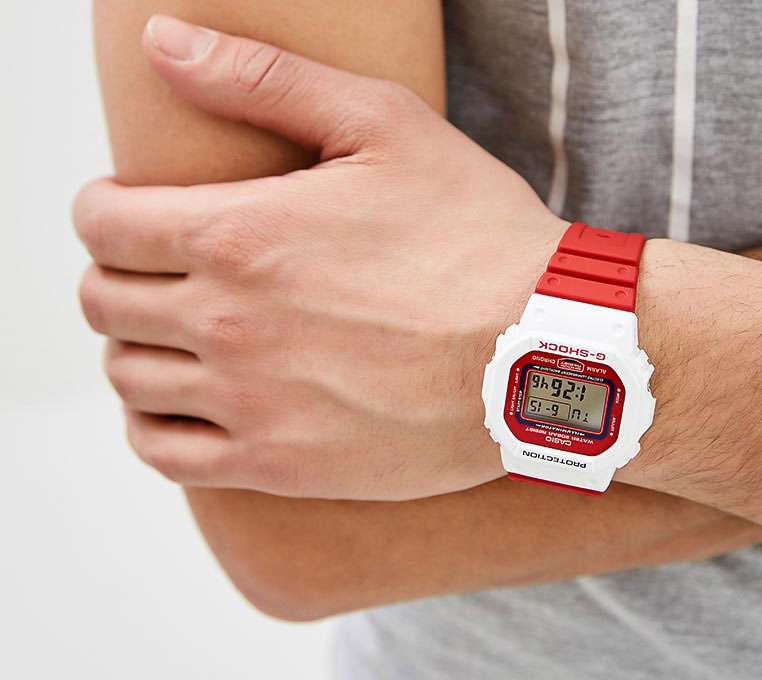 Casio dw5600tb hot sale