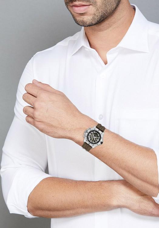 Buy Police Police PLPEWGF0054501 Watch in India I Swiss Time House