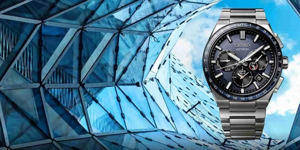 The 5 Fashionable Watches Perfect for Travel